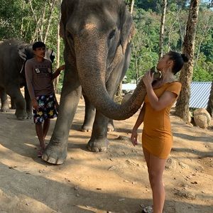 Woman’s dress used but in good condition